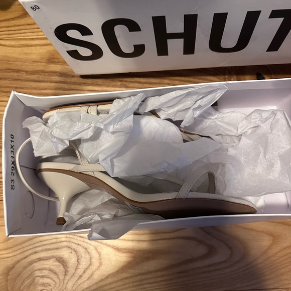 SCHUTZ Helene Kitten Heel in Deluxe Nappa Pearl - Picture 10 of 10